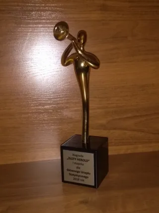 Powiększ obraz: Nagroda "Złoty Herold" dla GUS